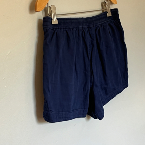 J.Crew Women’s Deep Navy Blue Shorts – Size XS (2” Inseam) - Picture 2 of 7